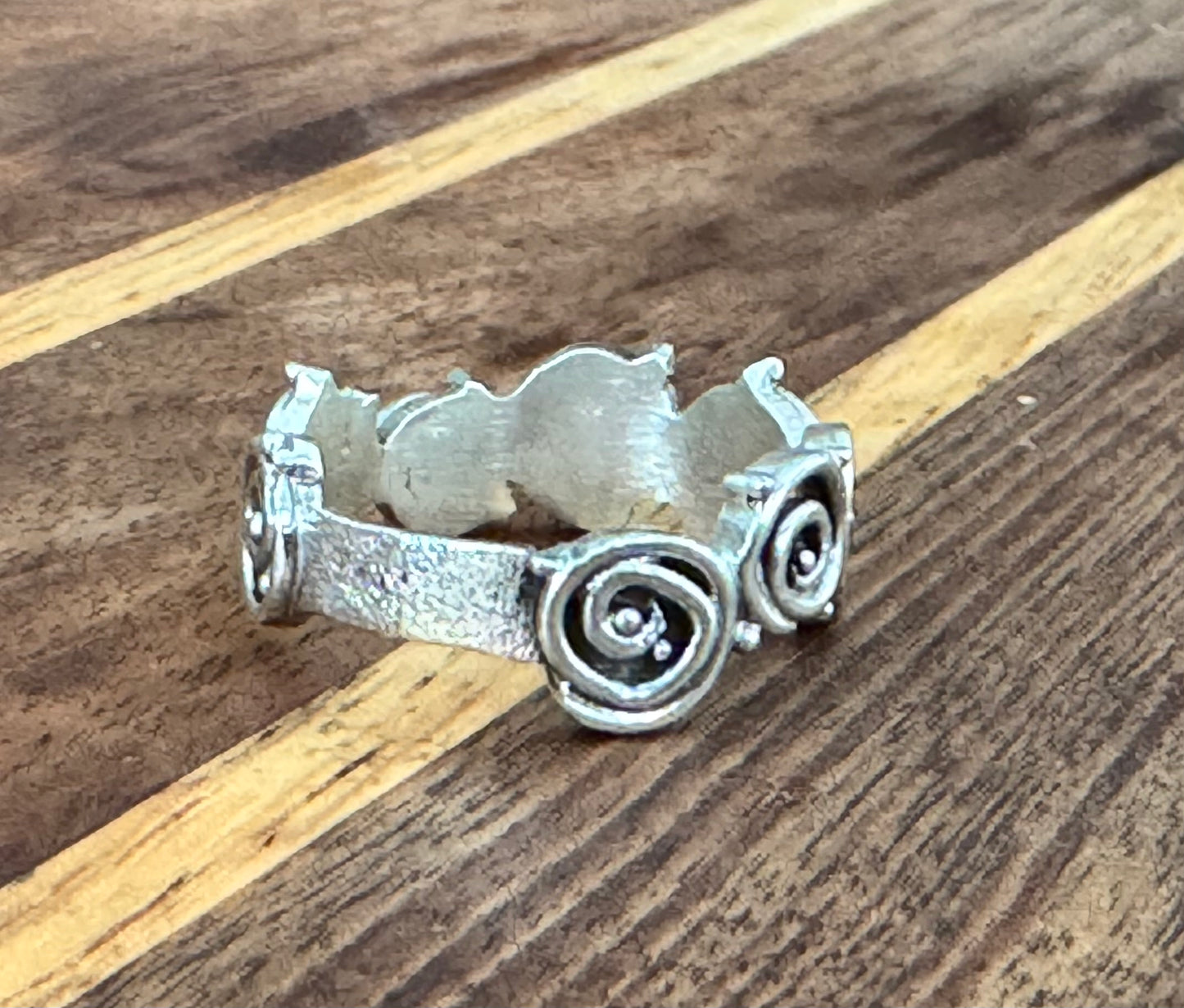 Tidepool Swirl Eternity Band in Sterling Silver