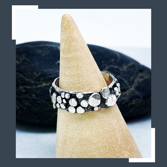 Silver Contrast Unisex Pebble Ring Band